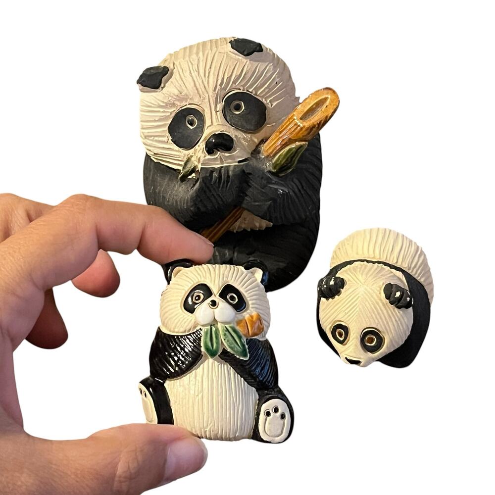 Artesania Rinconada Panda Figurine Large Small Magnet Set